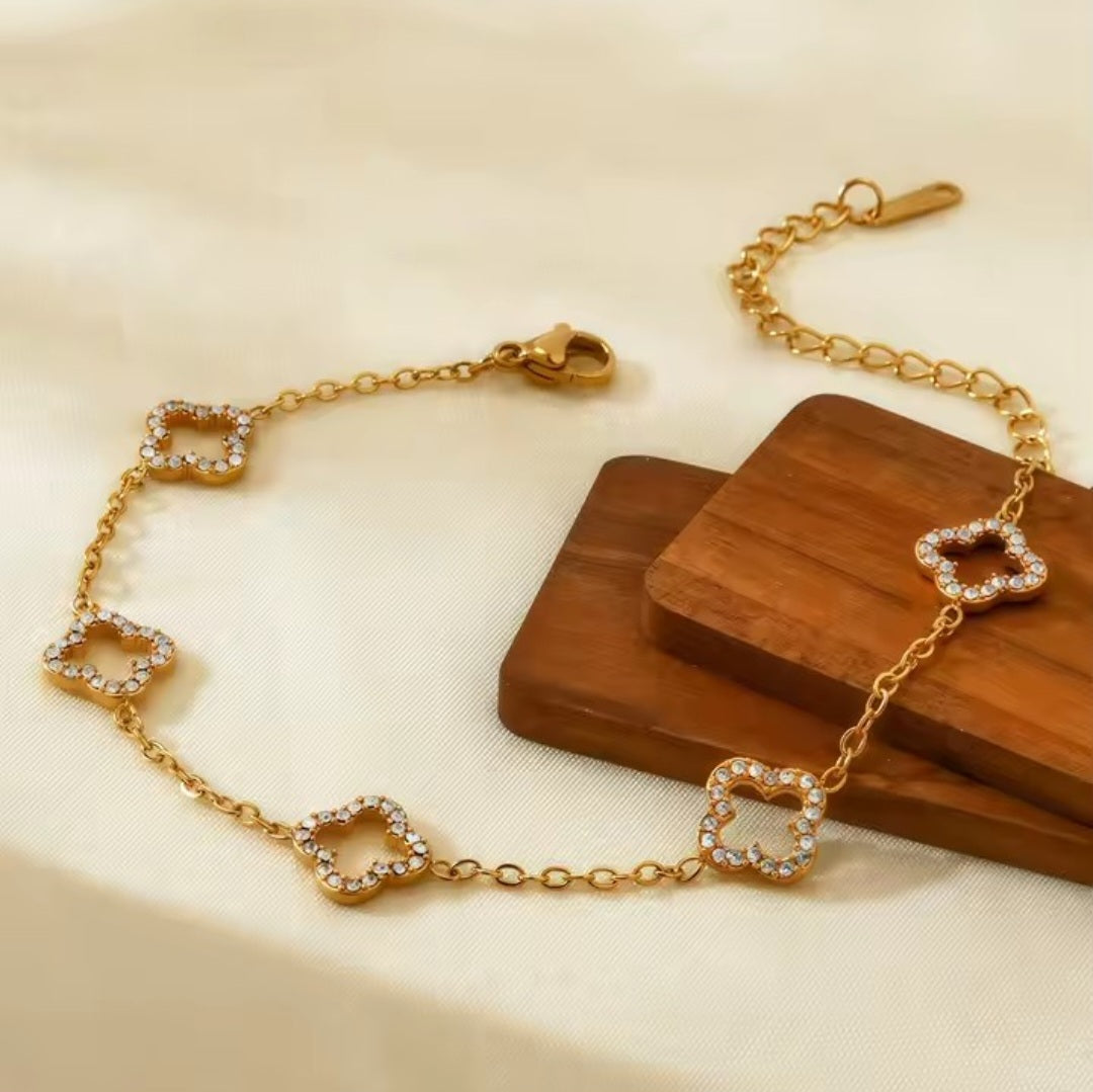 Elise Clover Bracelet