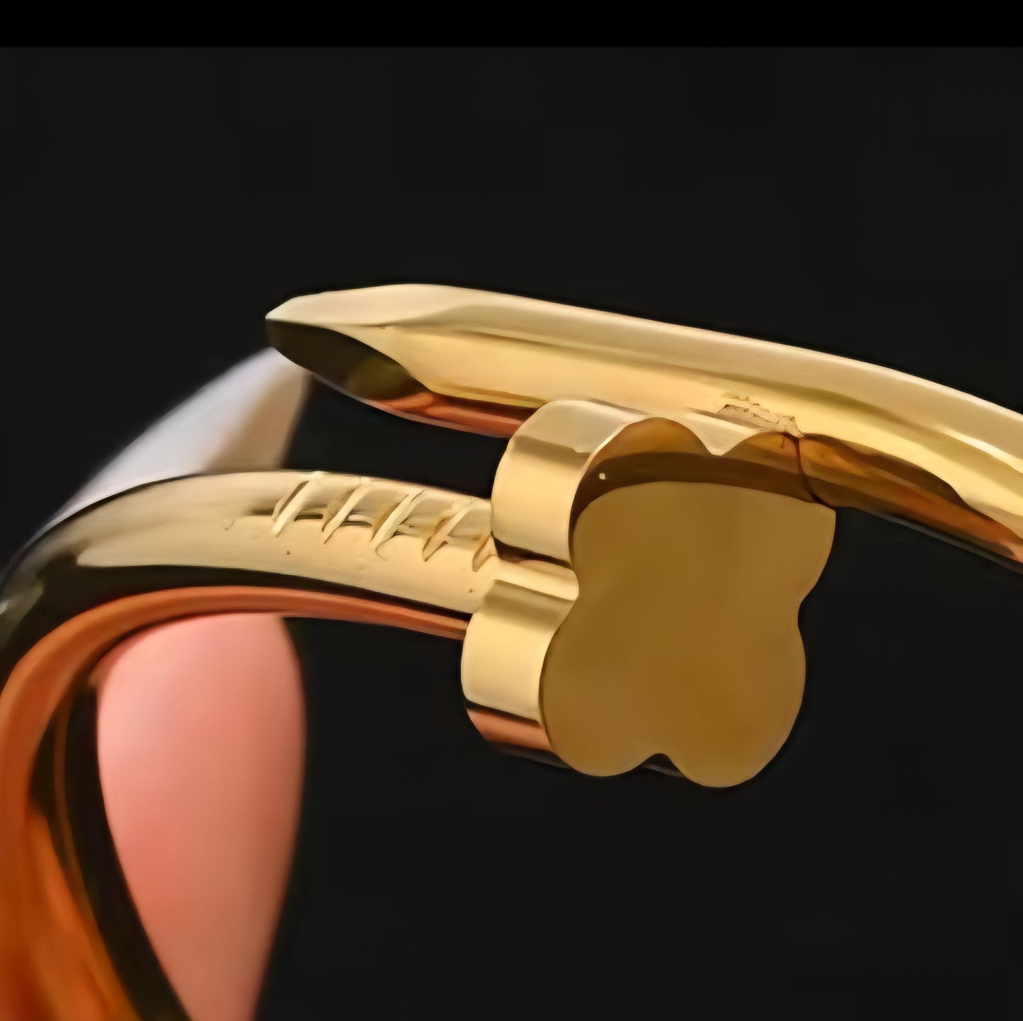 Clou de Clover Bangle - Gold