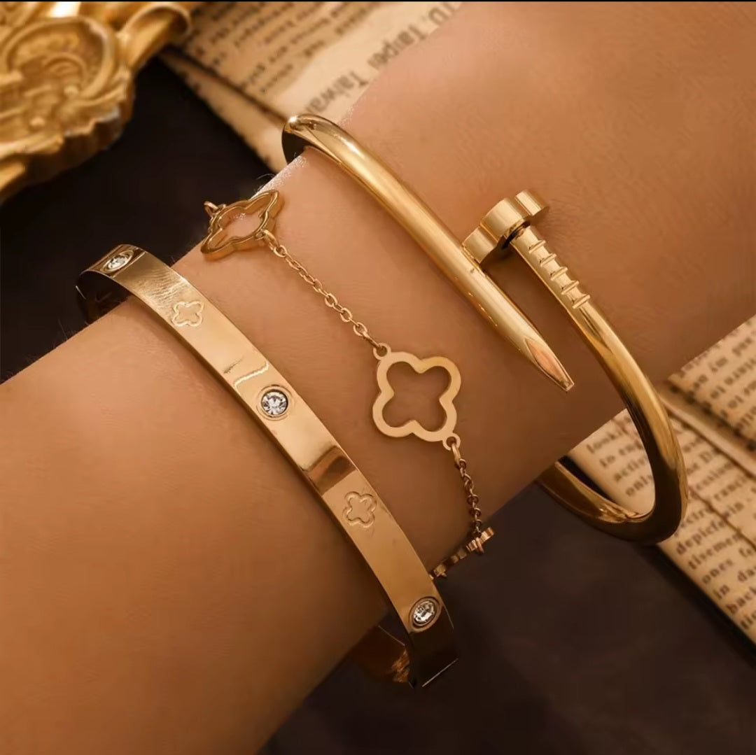 Clou de Clover Bangle - Gold