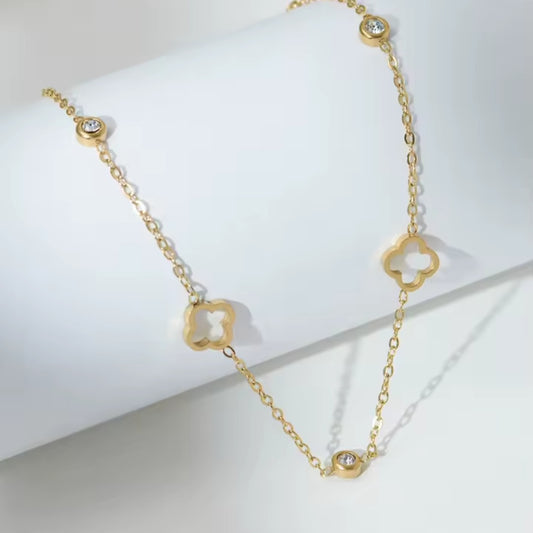 Celeste Clover Necklace - Gold