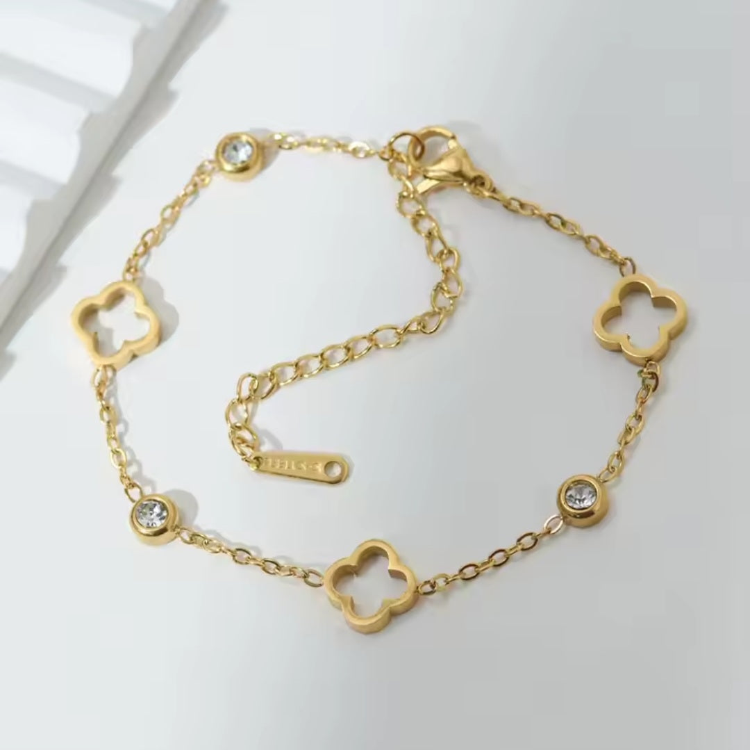 Celeste Clover Bracelet - Gold